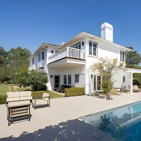Jodie Foster Beverly house which was sold for $15.9 Million.